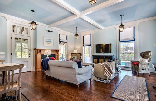 Quogue House | Home in the Hamptons available for the Summer 2019