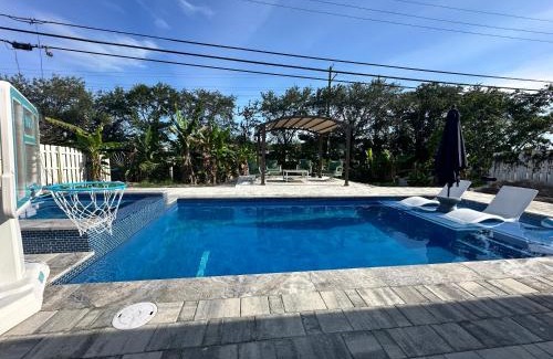 West Palm Beach House | Home in West Palm Beach, FL -Ware