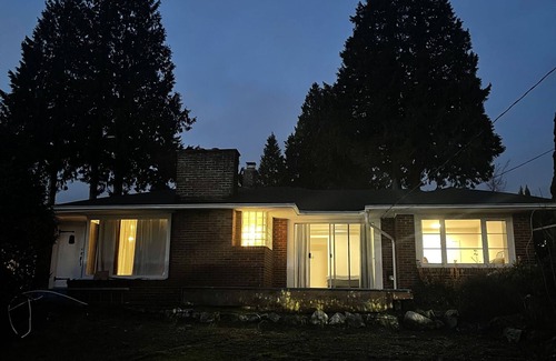 Dundarave House | Home in West Vancouver