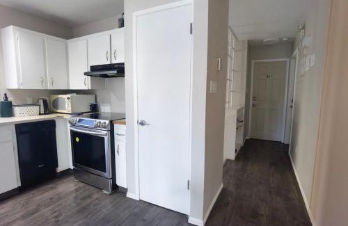 Dalhousie House | Home Inn Calgary Dalhousie 2