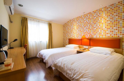 Zhong Shan Hotel | Home Inn Dalian Jinzhou Railway Station Stadium