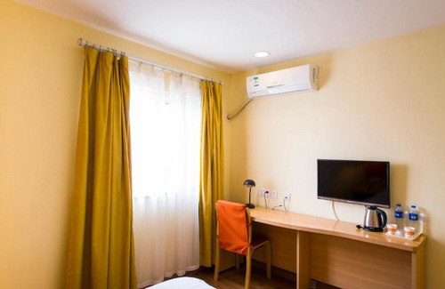 Zhong Shan Hotel | Home Inn Dalian Jinzhou Railway Station Stadium
