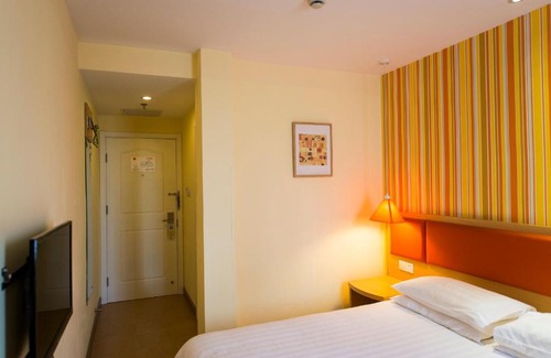 Zhong Shan Hotel | Home Inn Dalian Jinzhou Railway Station Stadium