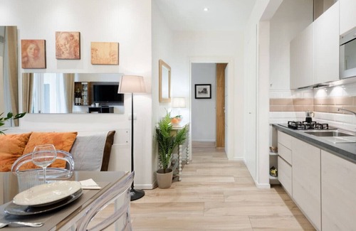 Santa Maria Novella Apartment | Home Magè Florence with private garage and balcony