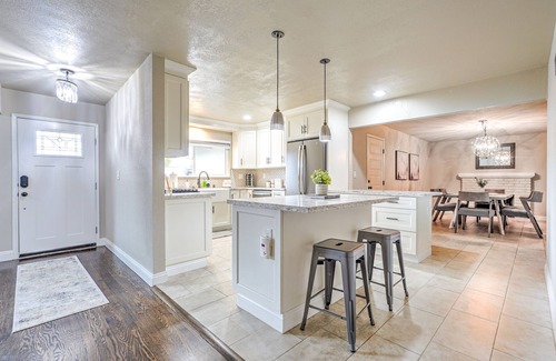 Santa Rosa House | Home near Calistoga w/heated pool & hot tub