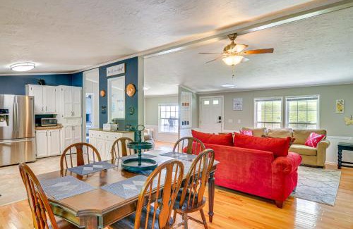 Byrdstown House | Home Near Dale Hollow Lake Deck and Fire Pit
