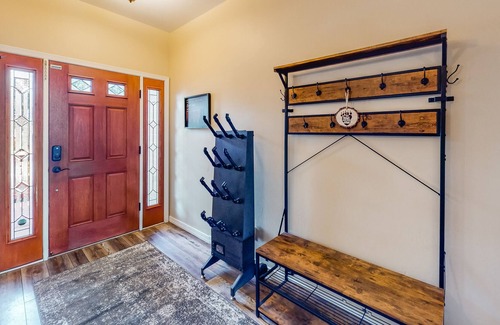 Ponderosa Trails House | Home near downtown with private hot tub, gas fireplace, grill, firepit - Dogs OK