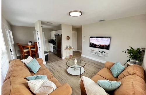 Fort Pierce House | Home near the Beach w/Hot-tub and Movie Room