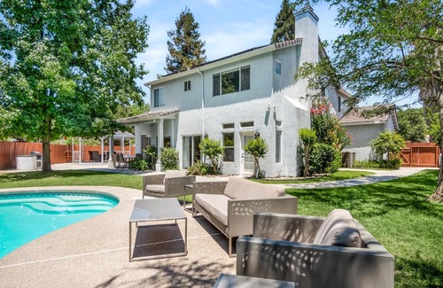 Clovis House | Home oasis with sauna, jacuzzi, pool & heated gazebo!