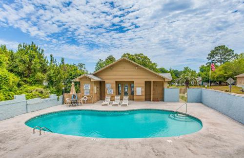 Nixons Crossroads House | Home Office, Deck and Shared Pool Little River Home