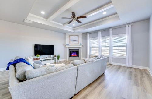 Bentonville House | Home on the Hill 8 Mi to Bentonville City Square