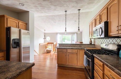 Narragansett House | Home one block to river w/2 FREE PADDLE BOARDS.10% weekly/monthly Discount