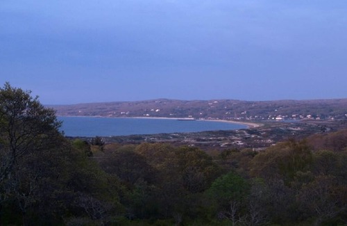 Aquinnah House | Home Overlooking Vineyard Sound.