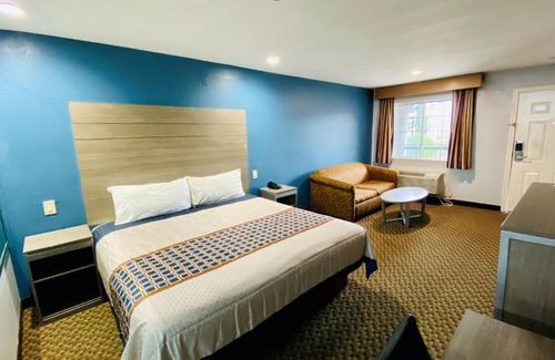 Southeast Houston Hotel | Home Place Inn and Suites-Hobby