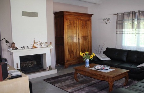 Saint-Hippolyte-du-Fort Hotel | HOME SHUNGITE, calmness, relaxation and so much to discover
