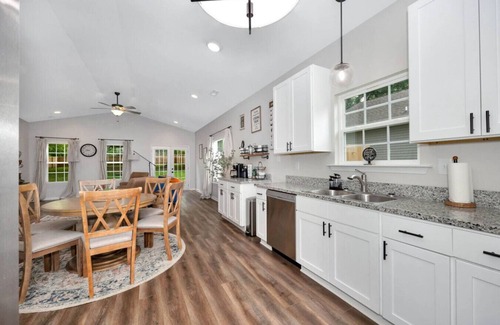 Decatur House | "Home Sweet Hangout"