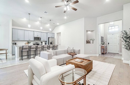 White Settlement House | Home Sweet 'Holy Cow, Is This Really a Rental?' Home
