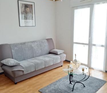 Les 3 Cites Apartment | Home Sweet Home (HSH)