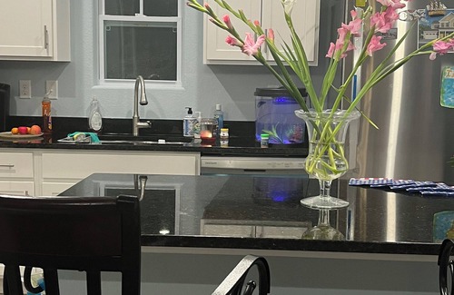 Ocean View House | Home sweet home private room