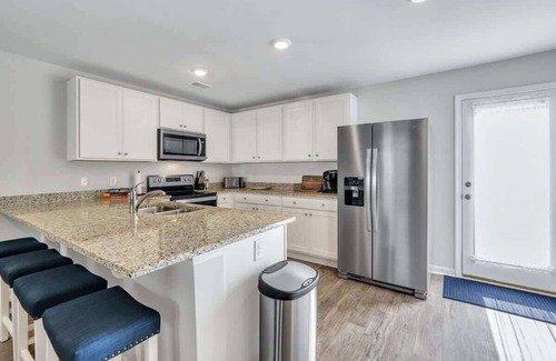 Port Wentworth Condo | Home Sweet Home w/King Bed