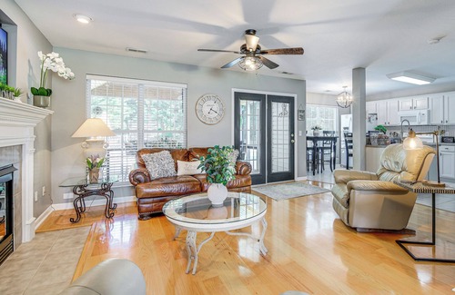 Ashley Oaks House | Home Sweet Home' w/Private Pool + Patio!