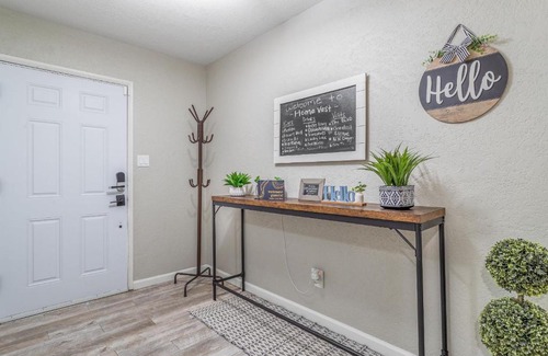 Lancaster House | Home Vest