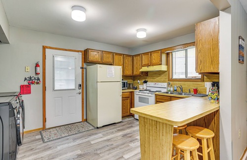 Jim Thorpe House | Home w/Pool & Lake in Jim Thorpe: 6 Mi to Dtwn!