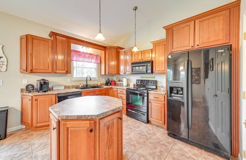 Berry House | Home w/Private Pool - 15 miles to Ark Encounter!