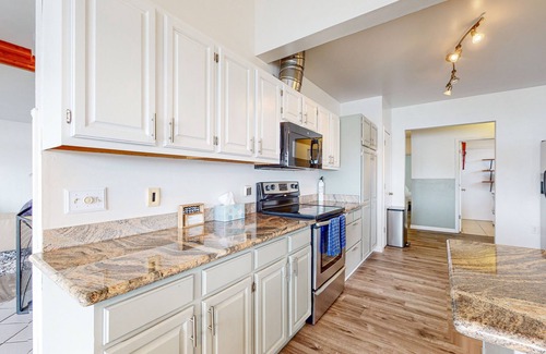 Adelma Beach House | Home w/sunrise views over Discovery Bay, near town & Olympic NP- dog-friendly