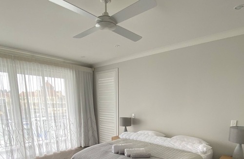 Gulf Harbour House | Home with Marina Views