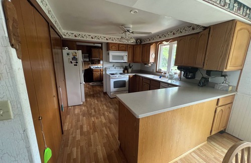 Winneconne House | Home with panoramic lake views of Lake Poygan