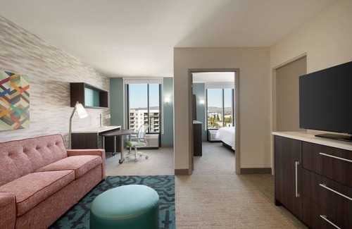 Warner Center Hotel | Home2 Suites By Hilton Woodland Hills