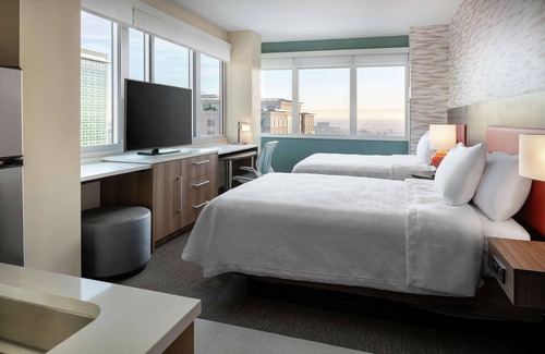 Downtown Denver Hotel | Home2 Suites by Hilton Denver Downtown Convention Center