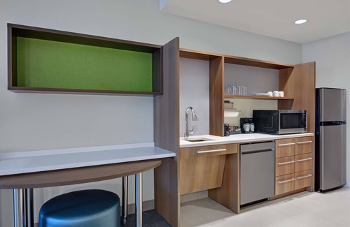 Upper Grand Lagoon Hotel | Home2 Suites by Hilton Panama City Beach, FL
