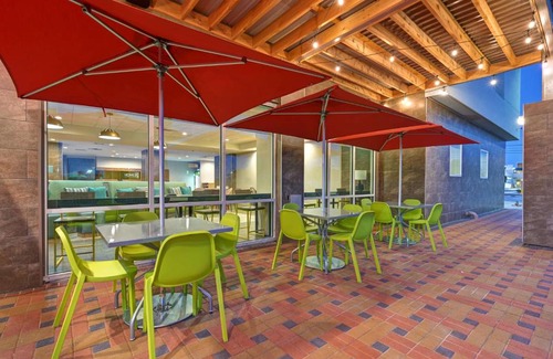 Central City Hotel | Home2 Suites Corpus Christi Southeast, Tx
