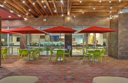 Central City Hotel | Home2 Suites Corpus Christi Southeast, Tx