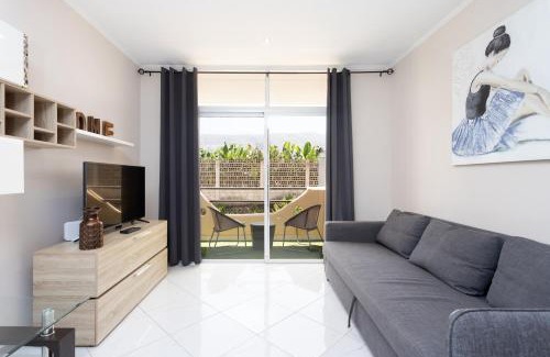 Playa Paraiso Apartment | Home2Book Cute Apartment with Pool, Callao Salvaje