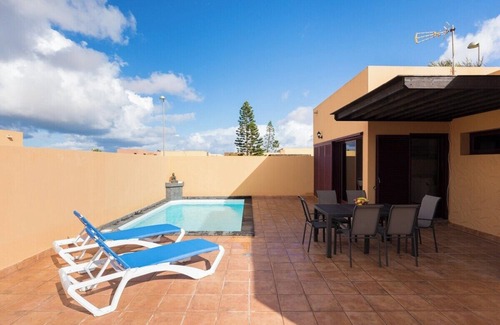 Corralejo Villa | Home2Book Isla Lagoa, Private Pool