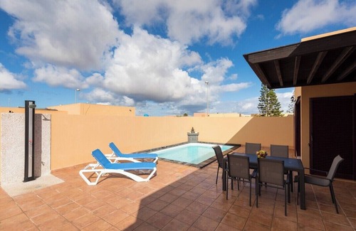 Corralejo Villa | Home2Book Isla Lagoa, Private Pool