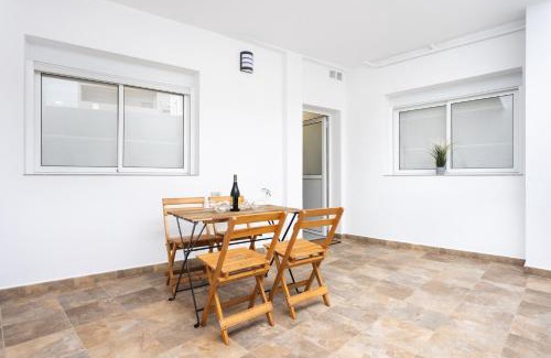 San Cristobal de La Laguna Apartment | Home2Book Modern Apt Indoor Terrace, La Laguna