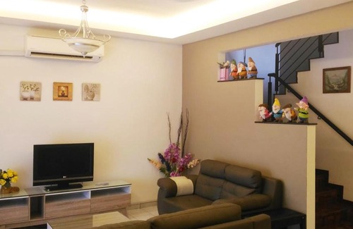 Bukit Indah House | Home2u T'Castle