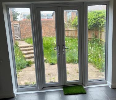 Ashford House | Home2Us