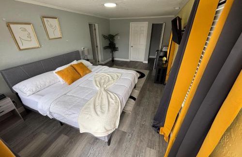 Croissant Park Apartment | Homeaway Haven