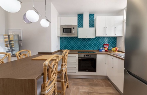 Los Cristianos Apartment | HomeForGuest Ático Cecilia con terraza y vistas al mar en Los Cristianos