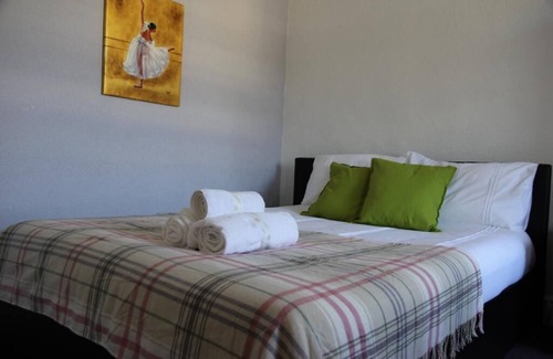 Maida Vale Apartment | Homely 3 bedroom flat in Maida Vale