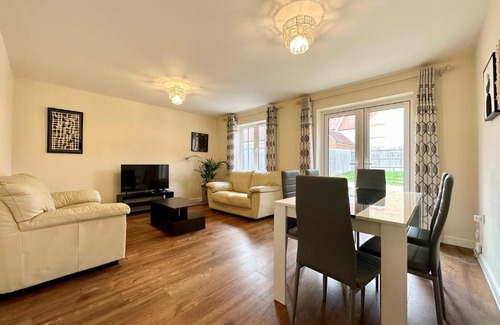 Bicester House | Homely 3 bedroomed House in Bicester