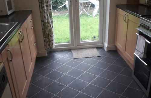 Trafford House | Homely 4-bed House in Manchester