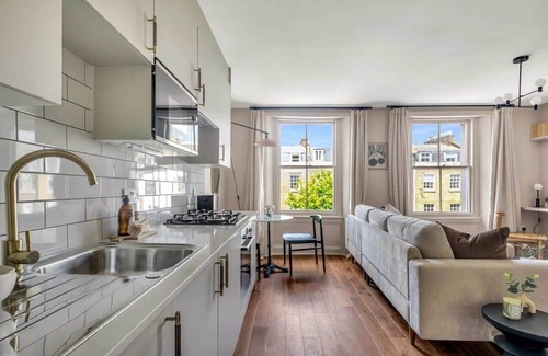 Abbey Road Apartment | Homely and Inviting St John's Wood Apartment
