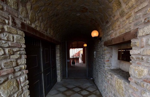 Belvedere Langhe Apartment | Homely Apartment with Roof Terrace, Garden Furniture, Garage