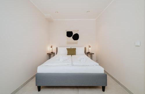 Wilmersdorf Apartment | Homely Berlin - Huge Terrace, Modern, Quiet, Near Kudamm